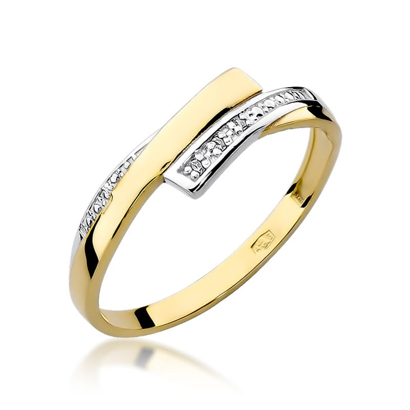 Gold Ring With Diamonds