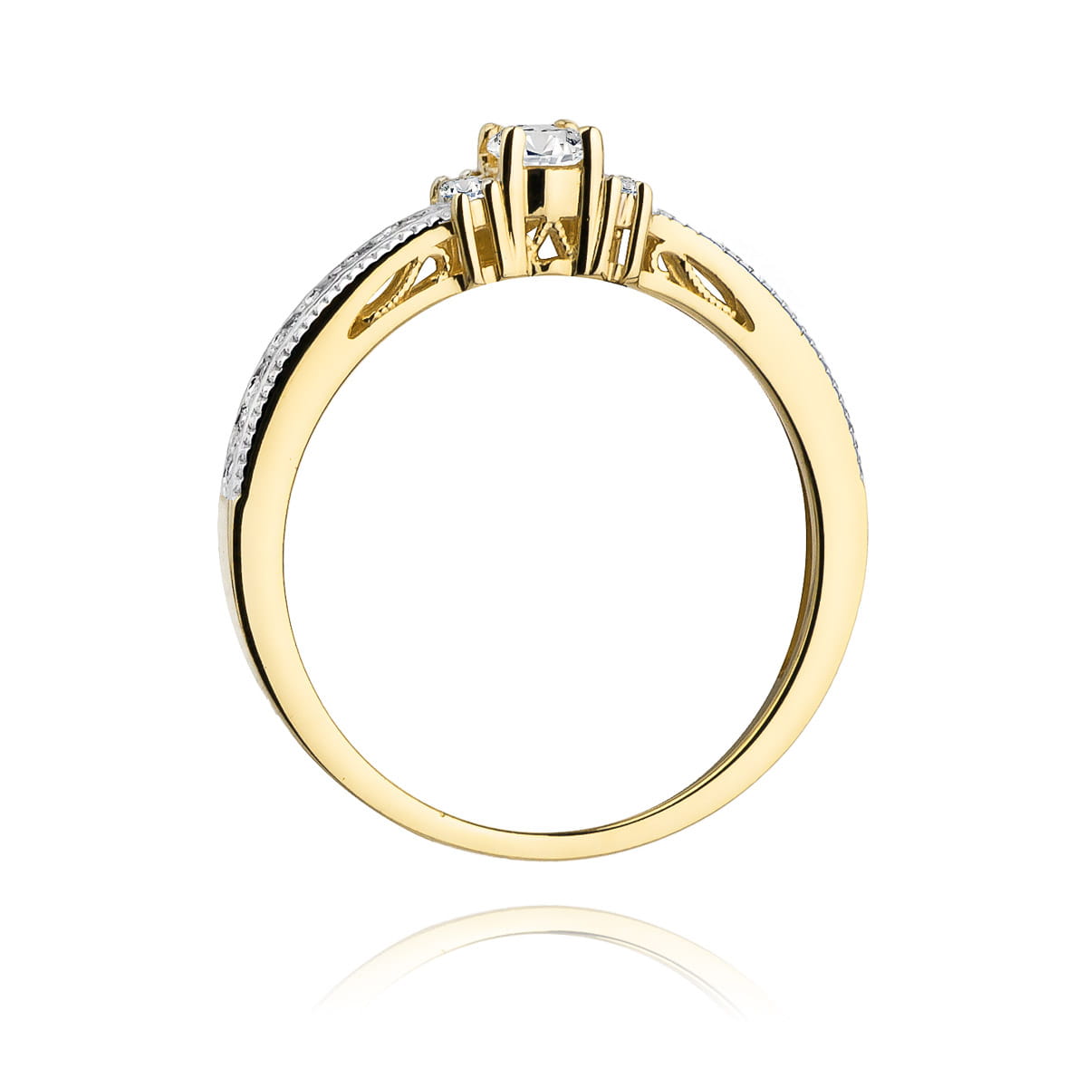 Gold Ring With Diamonds