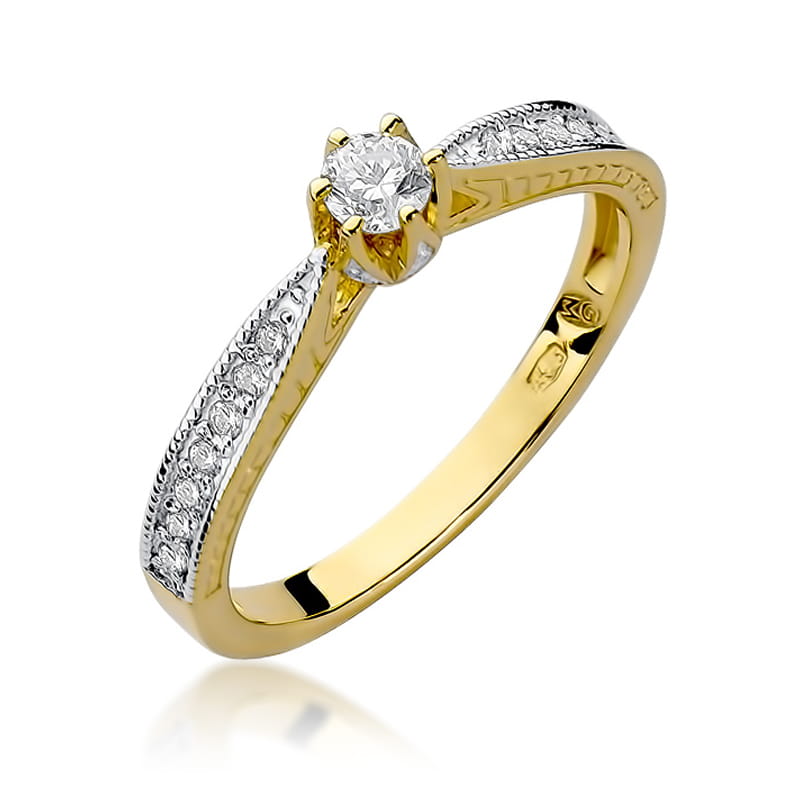 Gold Ring With Diamonds