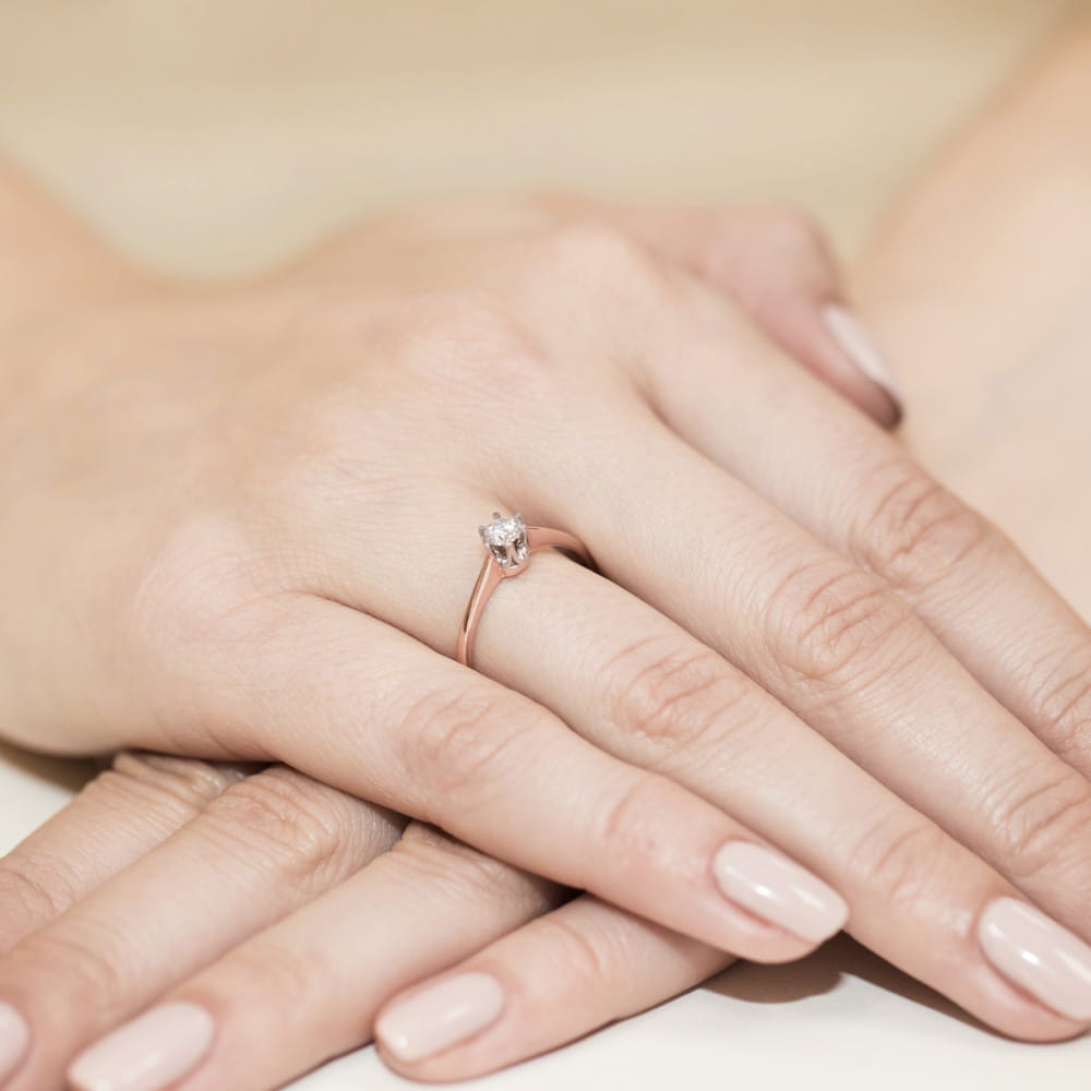 Auksinis Žiedas Su Deimantu