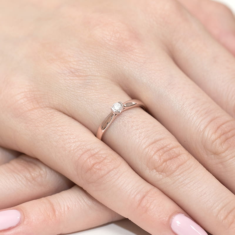 Auksinis Žiedas Su Deimantu