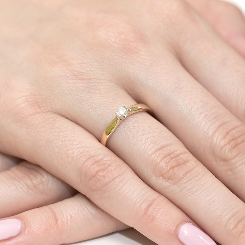 Auksinis Žiedas Su Deimantu