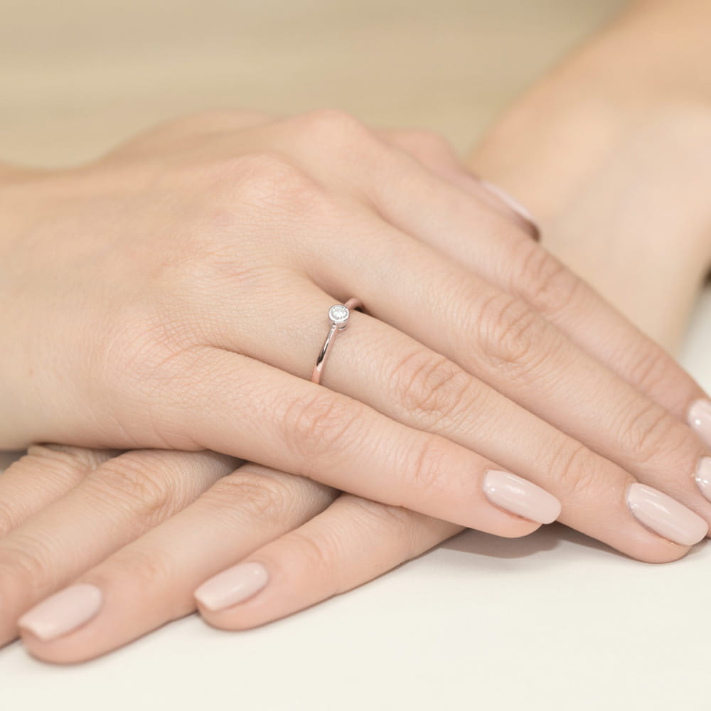 Auksinis Žiedas Su Deimantu