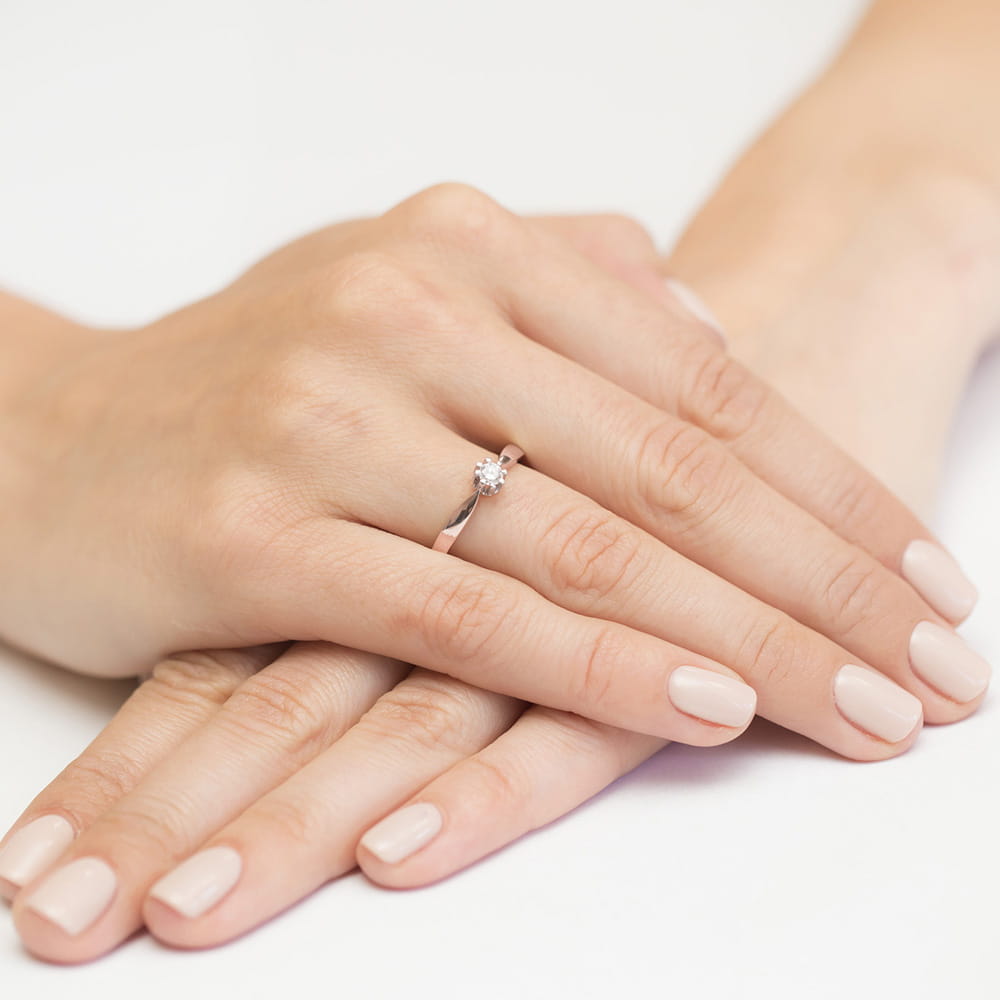 Auksinis Žiedas Su Deimantu