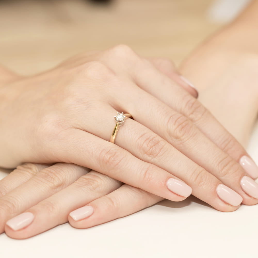 Gold Ring With Diamond