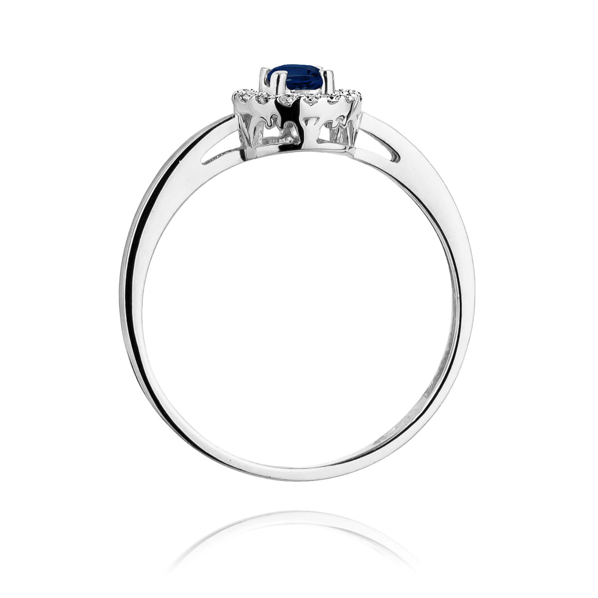 Gold Ring With Sapphire And Diamonds