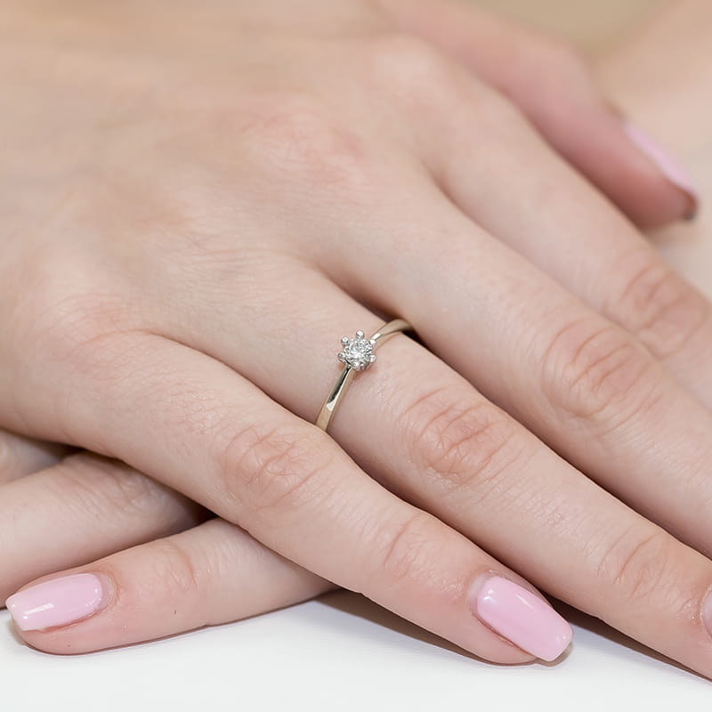 Gold Ring With Diamond