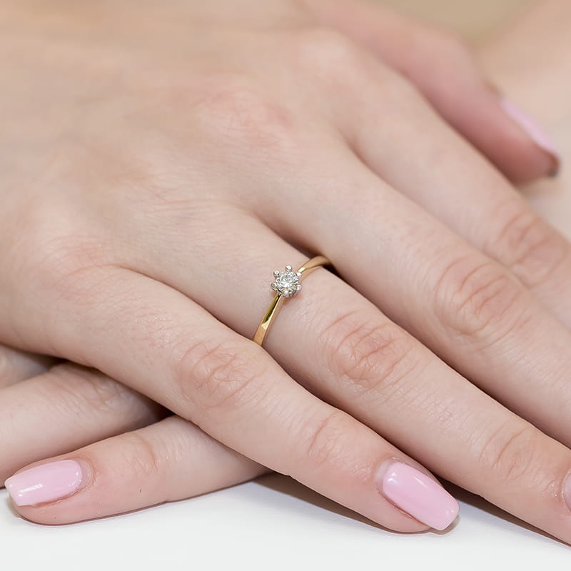 Gold Ring With Diamond