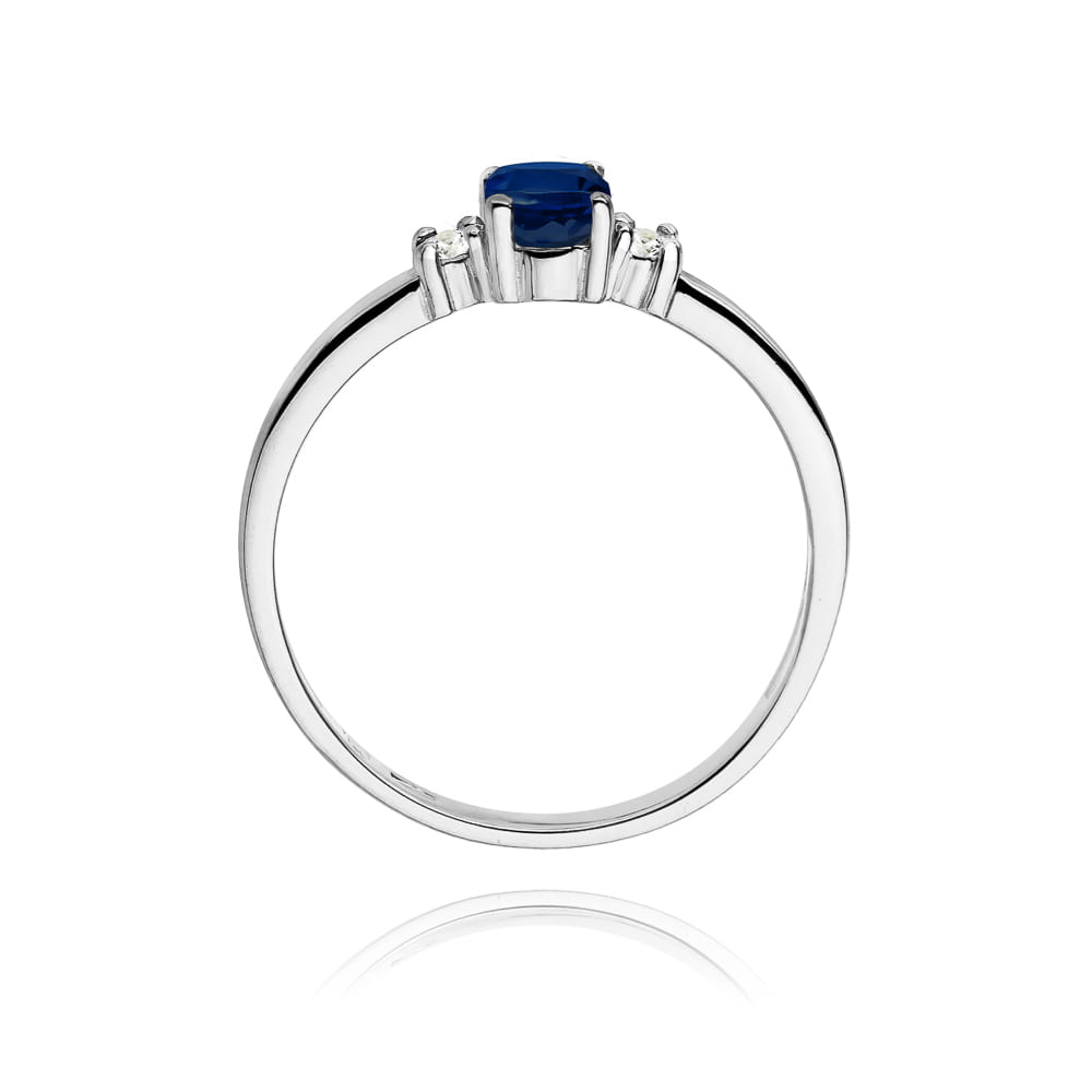 Gold Ring With Sapphire And Diamonds