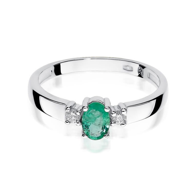 Gold Ring With Emerald And Diamonds