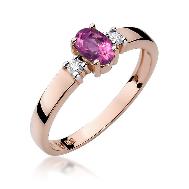 Gold Ring With Pink Sapphire And Diamonds