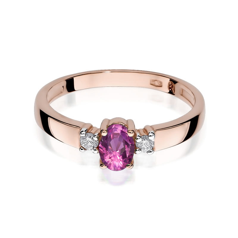 Gold Ring With Pink Sapphire And Diamonds