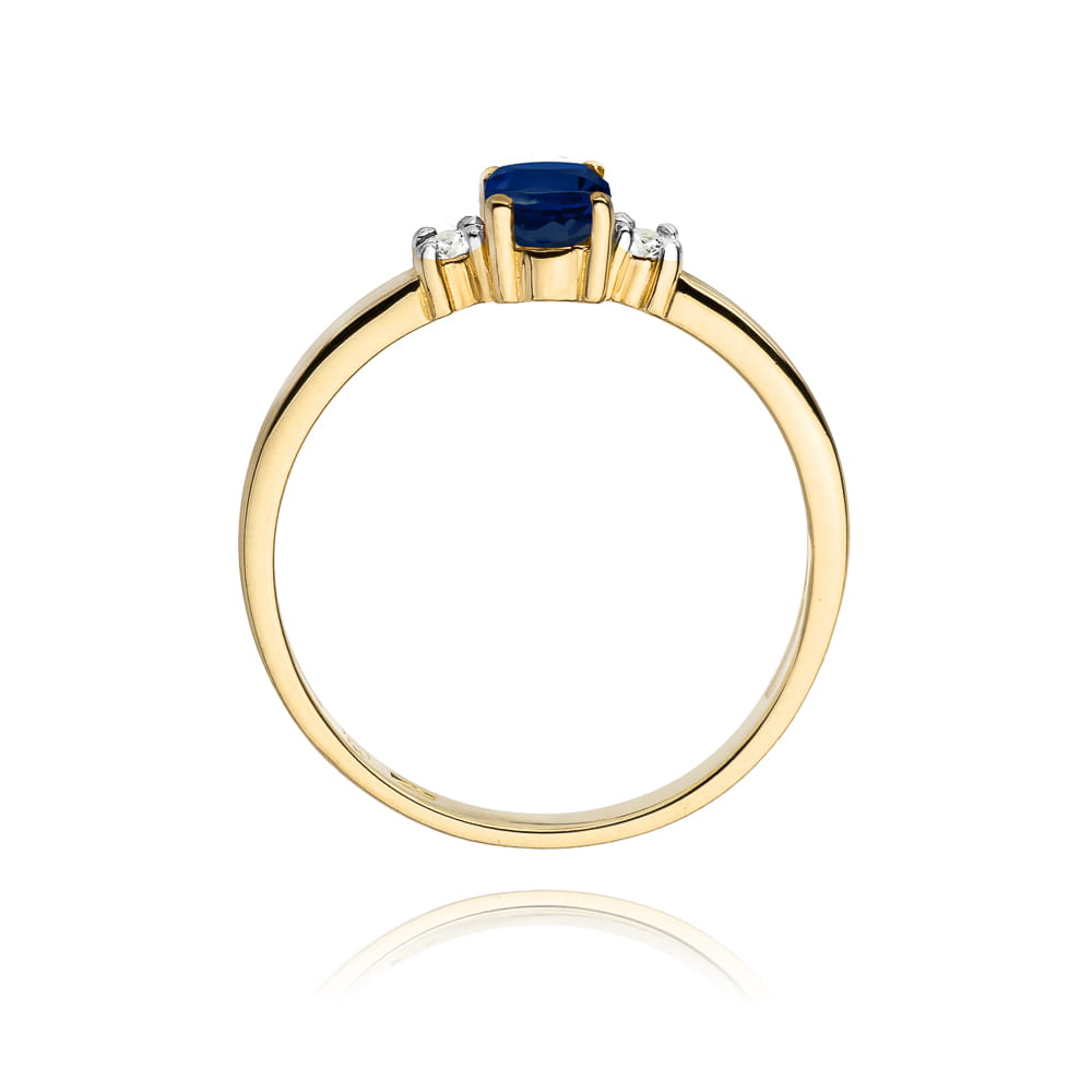 Gold Ring With Sapphire And Diamonds