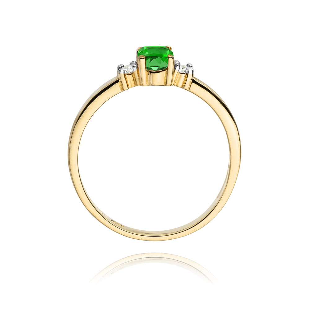 Gold Ring With Emerald And Diamonds
