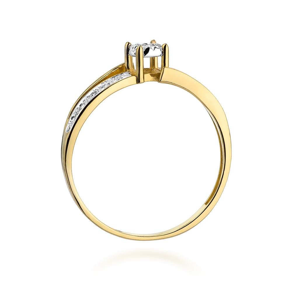 Gold Ring With Diamonds