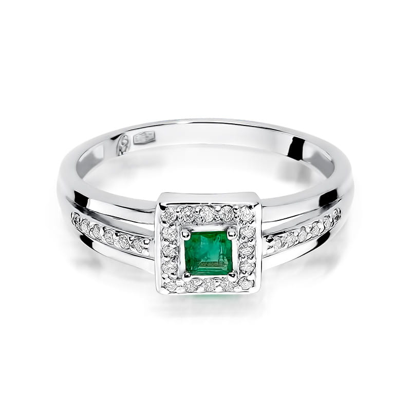 Gold Ring With Emerald And Diamonds