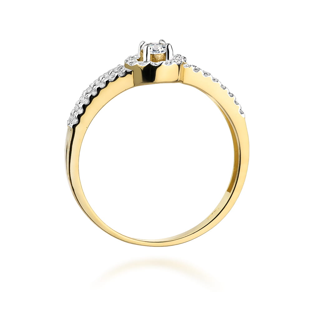 Gold Ring With Diamonds