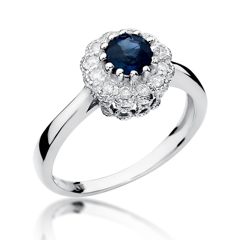 Gold Ring With Sapphire And Diamonds