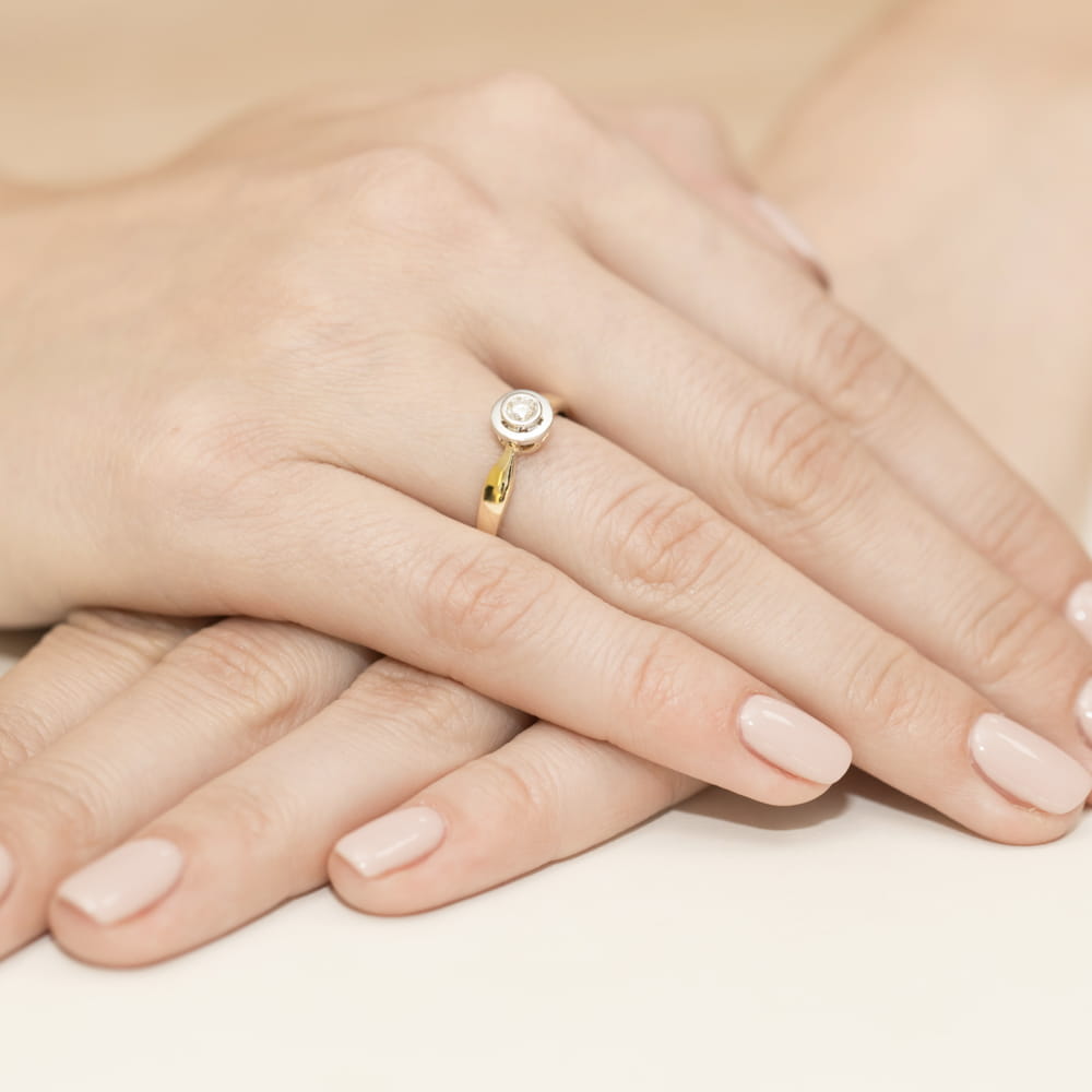 Gold Ring With Diamond