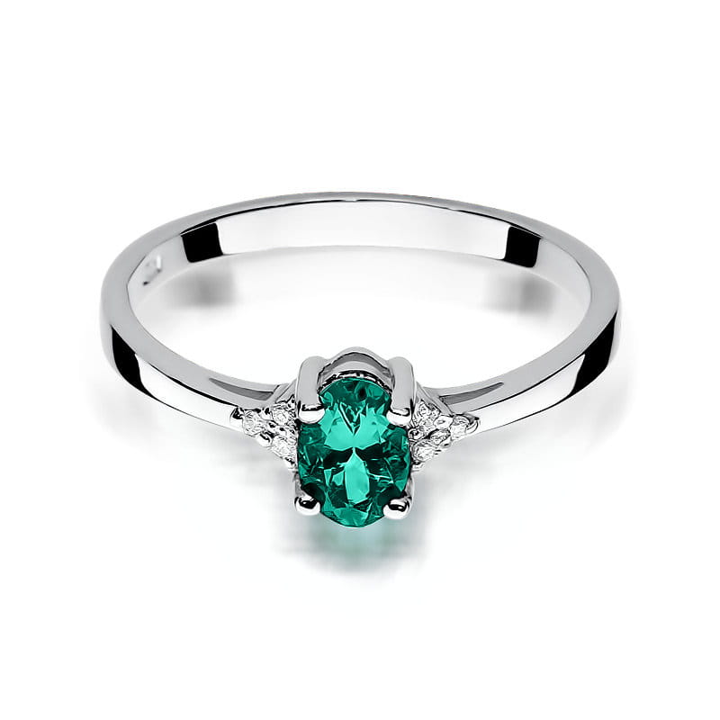 Gold Ring With Emerald And Diamonds