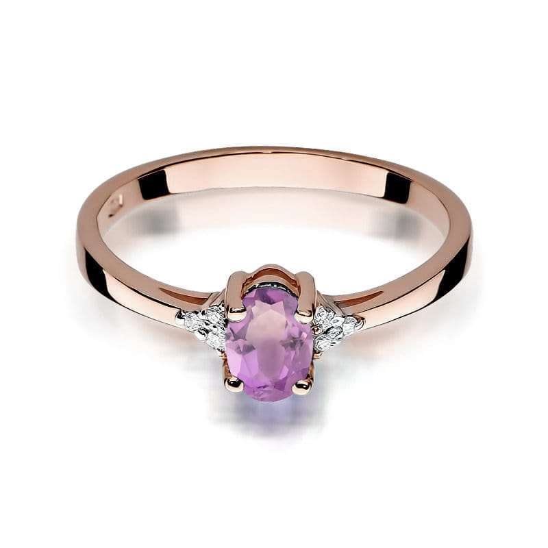 Gold Ring With Amethyst And Diamonds