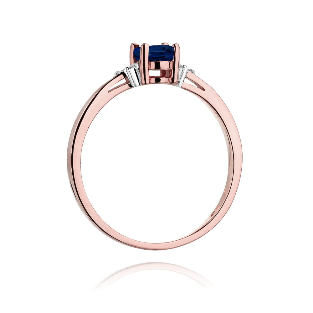 Gold Ring With Sapphire And Diamonds
