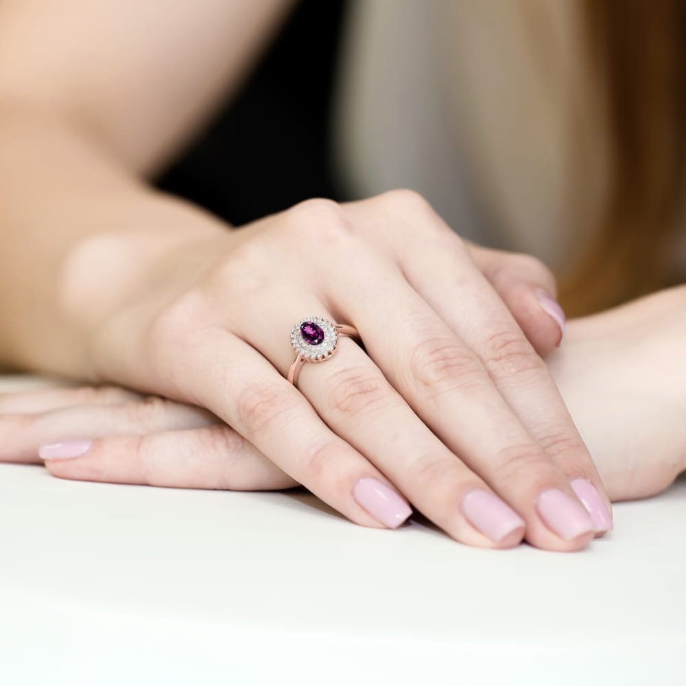 Auksinis Žiedas Su Rodolitu Ir Deimantais