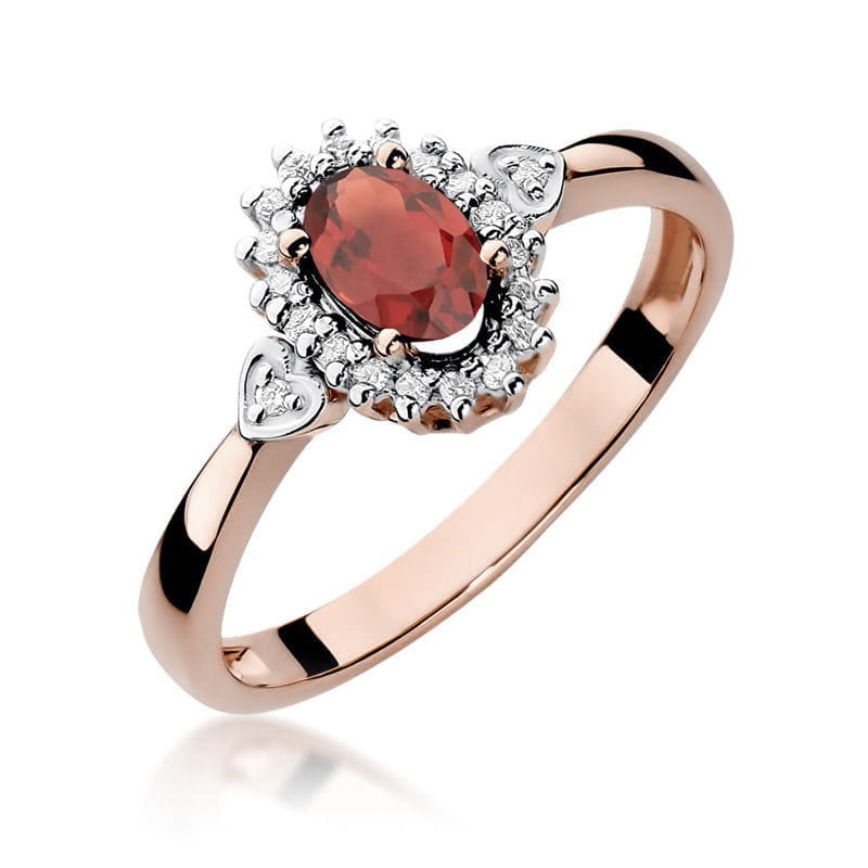 Gold Ring With Garnet And Diamonds