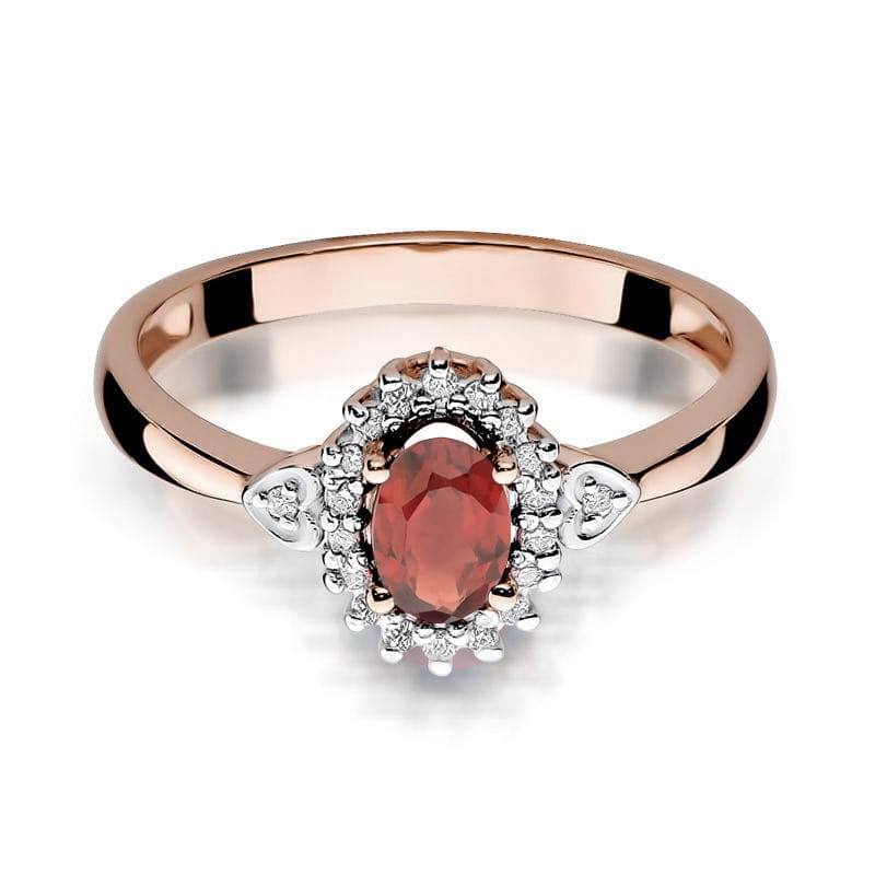Gold Ring With Garnet And Diamonds