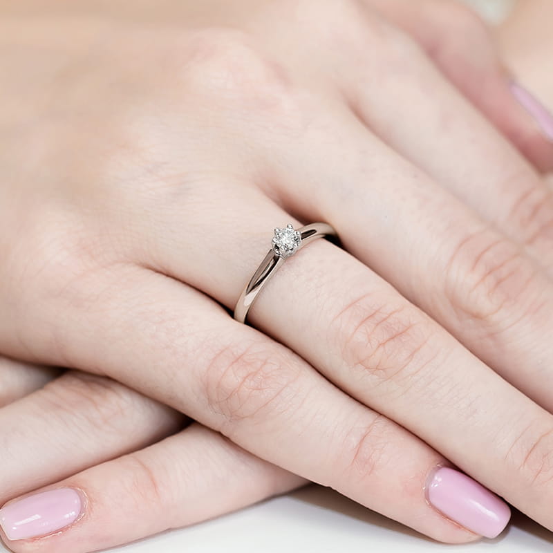 Auksinis Žiedas Su Deimantu