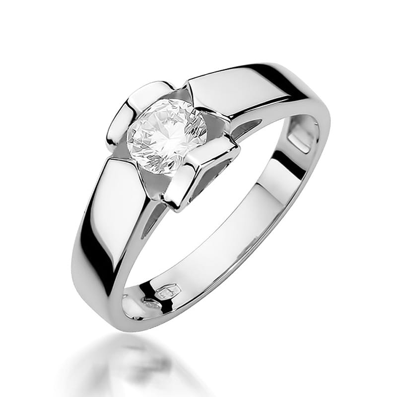 Auksinis Žiedas Su Deimantu