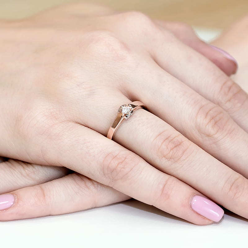 Gold Ring With Diamond