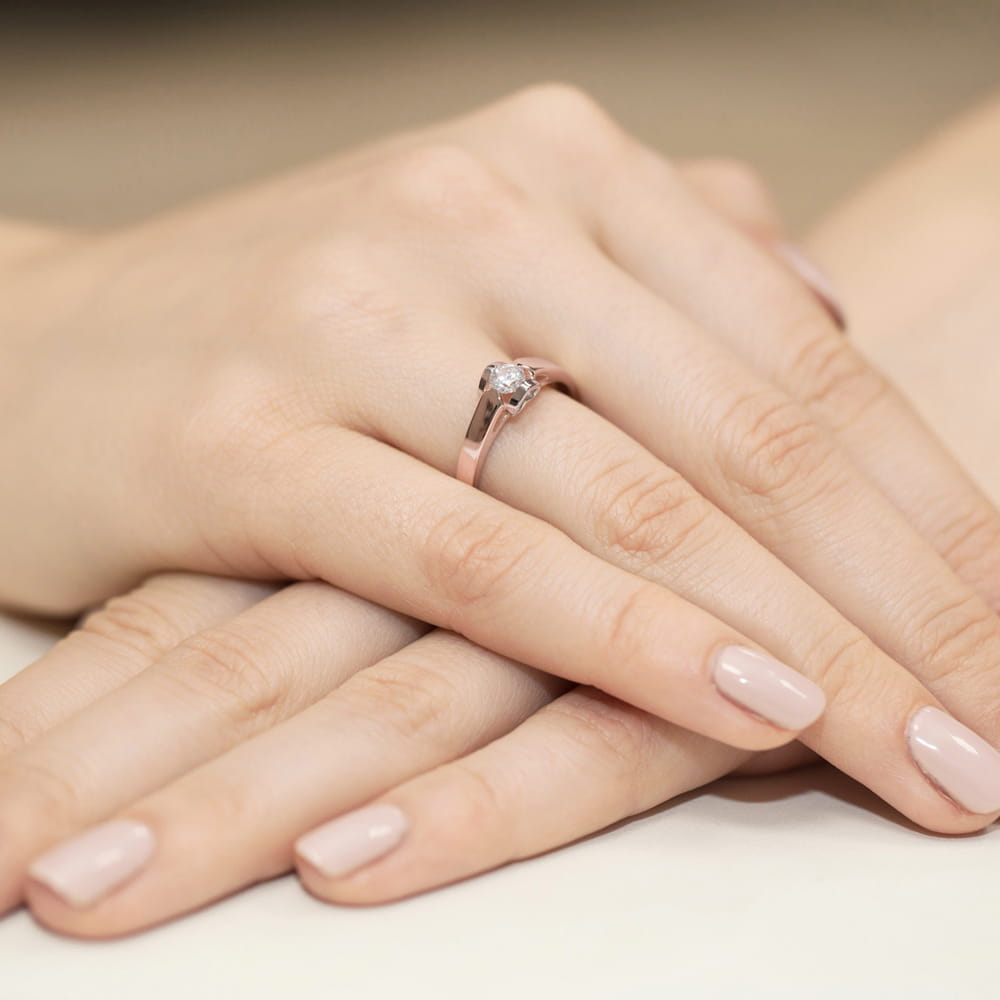 Auksinis Žiedas Su Deimantu