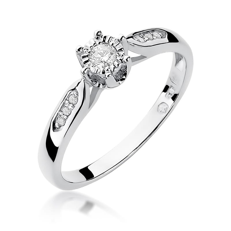 Gold Ring With Diamonds