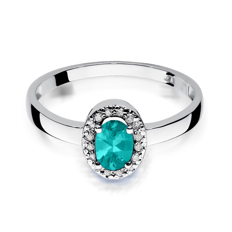 Gold Ring With Emerald And Diamonds