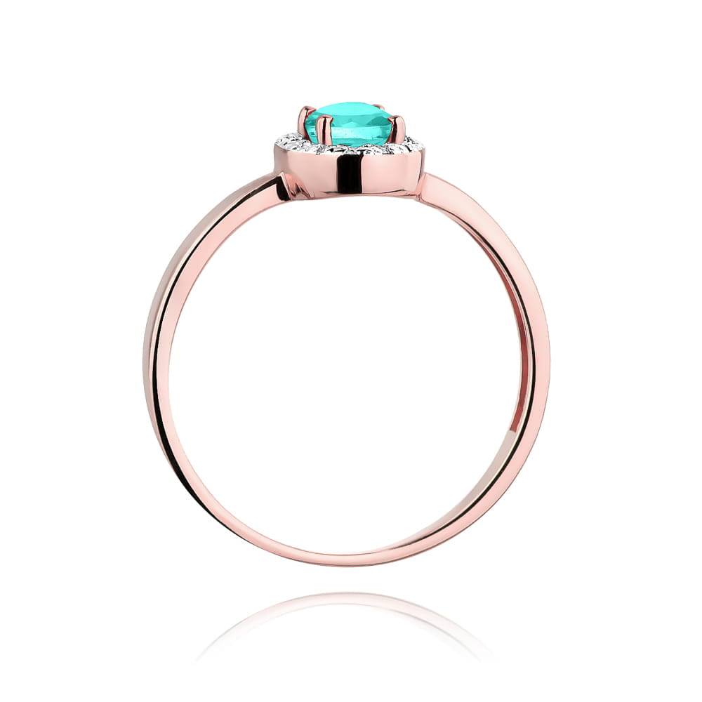 Gold Ring With Emerald And Diamonds