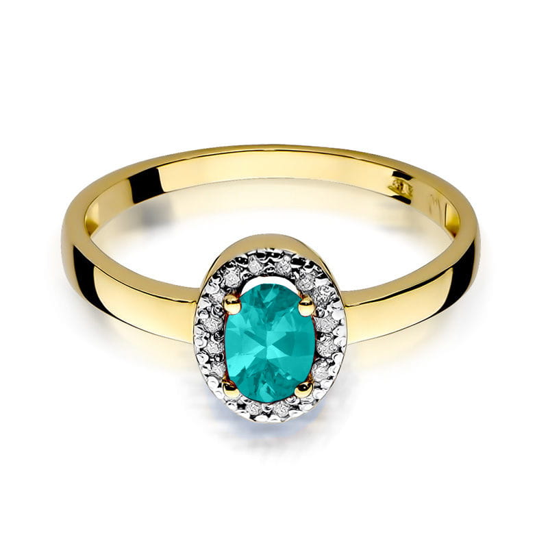 Gold Ring With Emerald And Diamonds