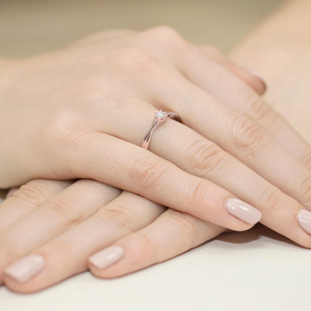 Auksinis Žiedas Su Deimantu