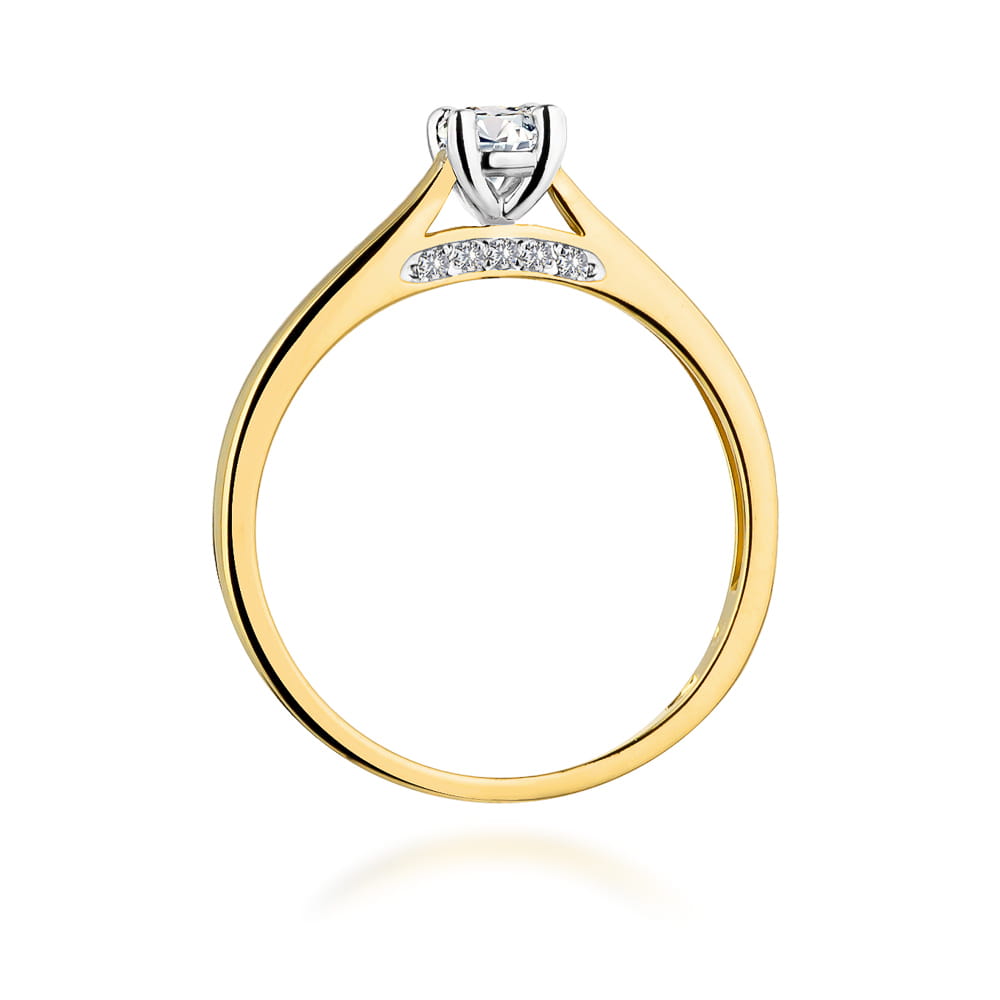 Gold Ring With Diamond