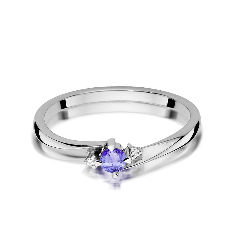 Gold Ring With Tanzanite And Diamonds