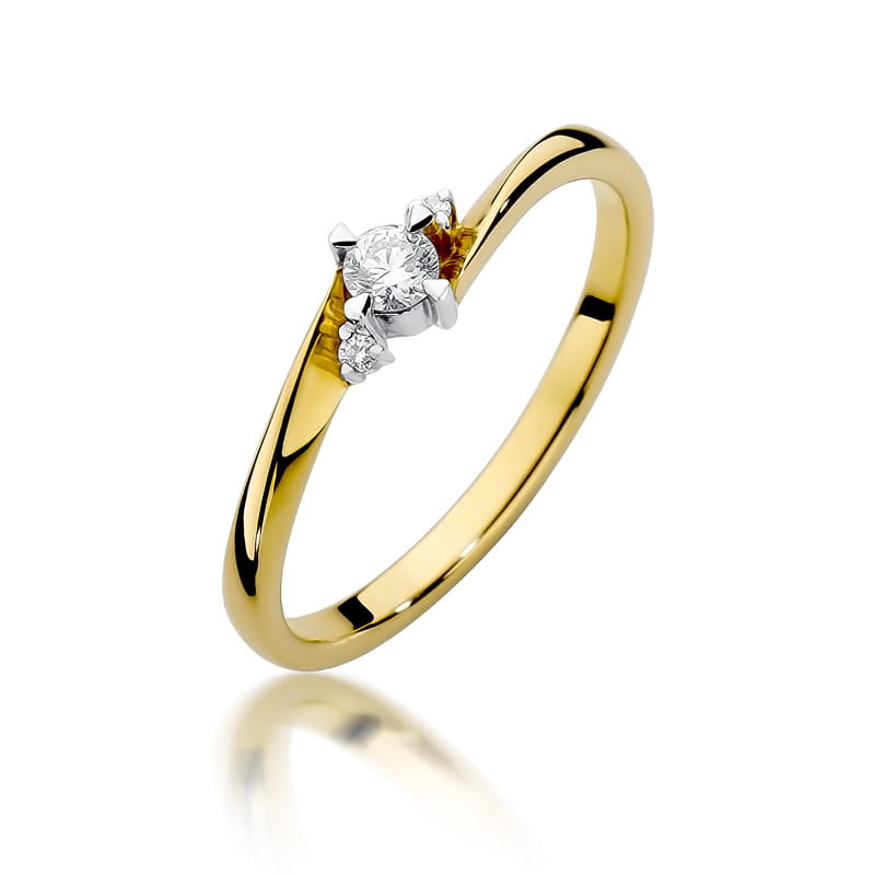 Gold Ring With Diamonds