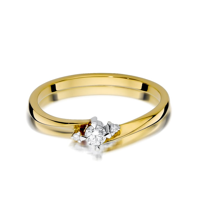 Gold Ring With Diamonds
