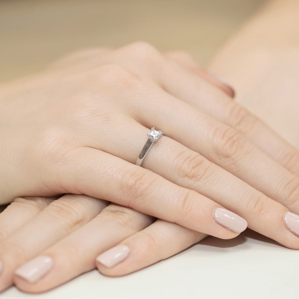 Gold Ring With Diamond