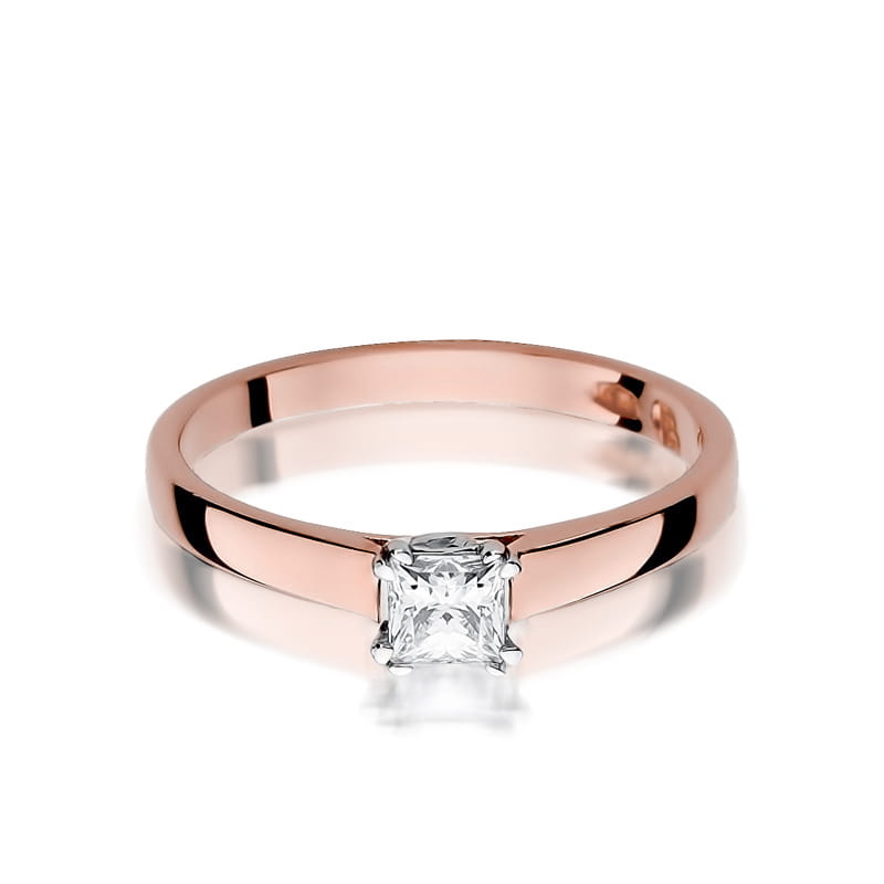 Gold Ring With Diamond