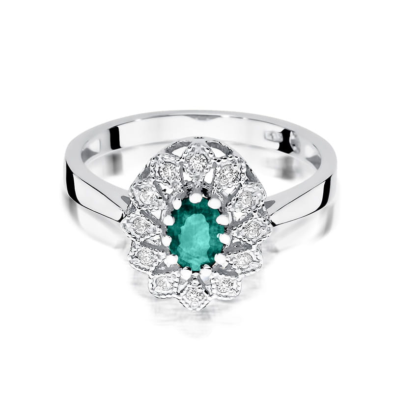 Gold Ring With Emerald And Diamonds