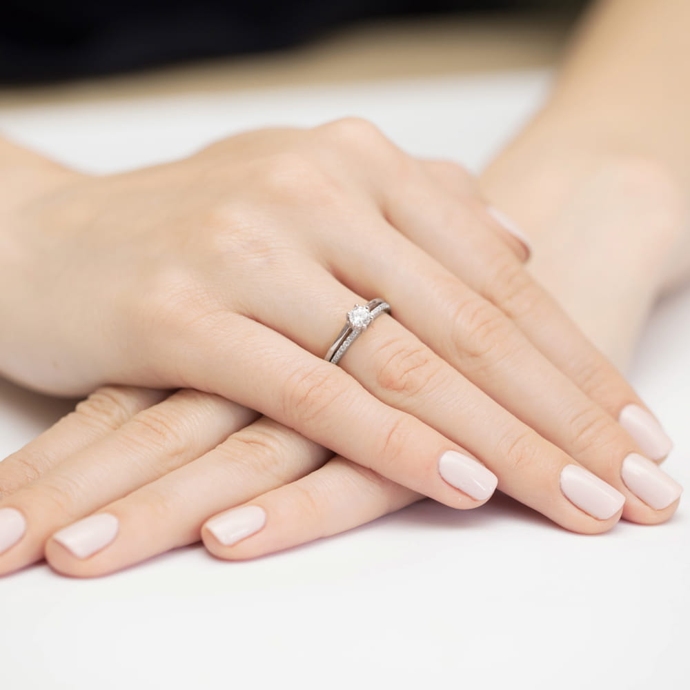 Gold Ring With Diamonds