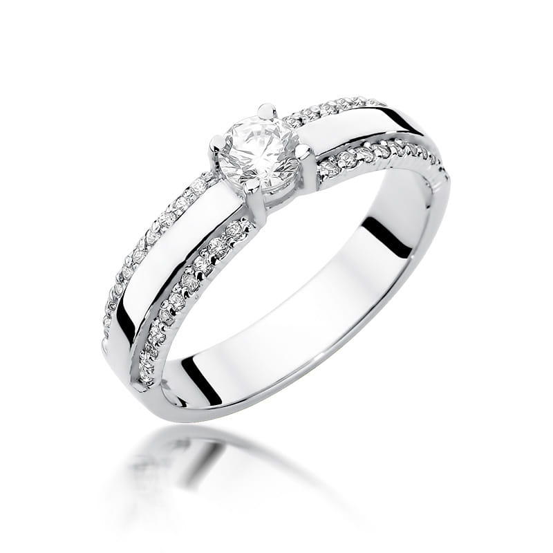 Gold Ring With Diamonds