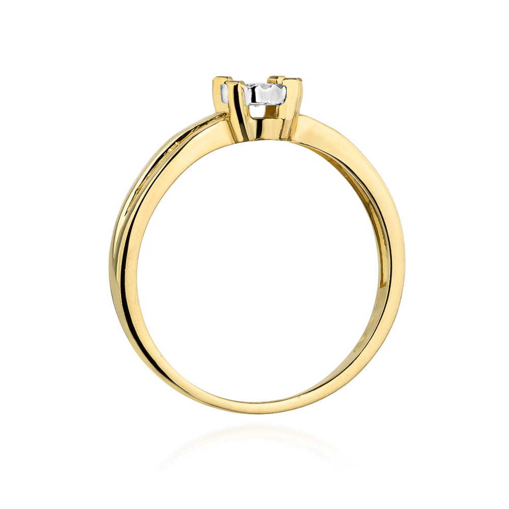 Gold Ring With Diamond