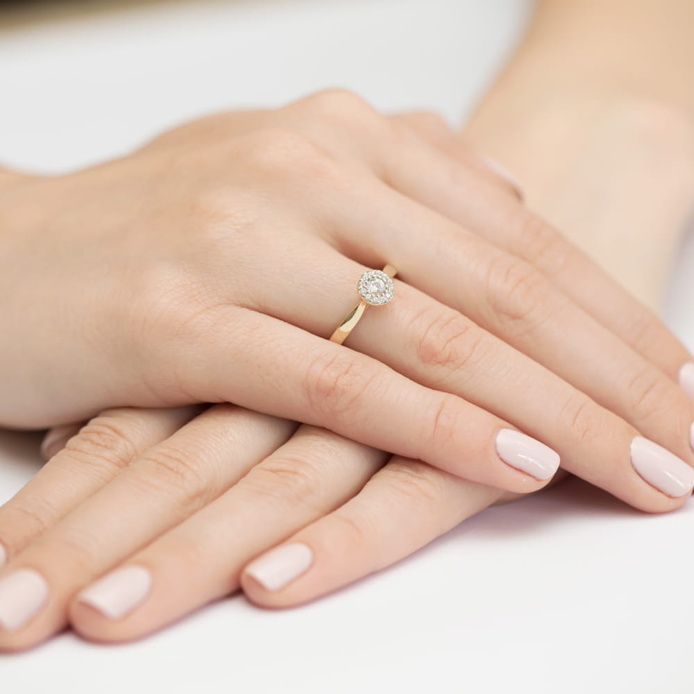 Gold Ring With Diamonds