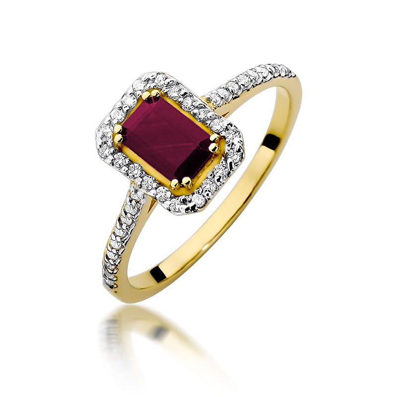 Gold Ring With Ruby And Diamonds